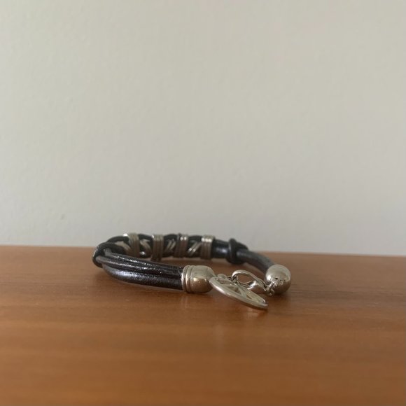 Leather and Silver Metal 70s Rocker Cuff Bracelet - Picture 2 of 3